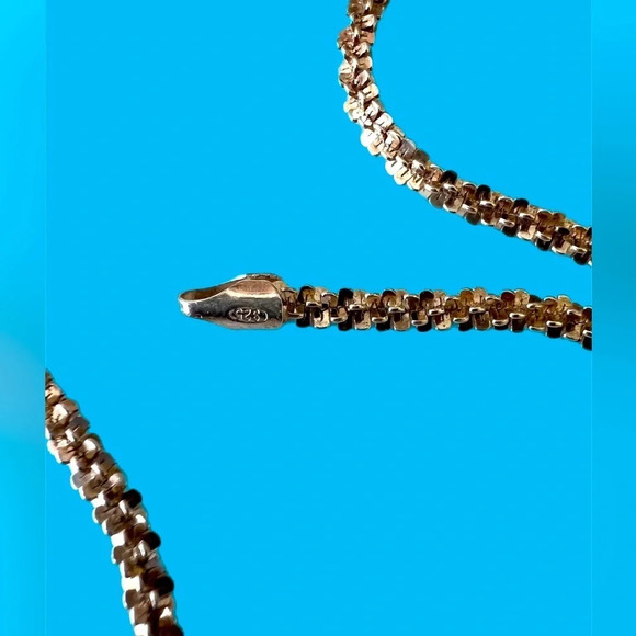 Sterling Silver Necklace made in Italy.  Very light gold tone signed and sparkle - Picture 3 of 7